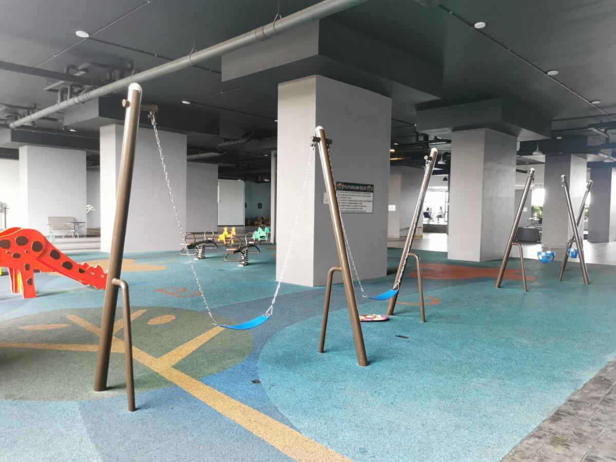 Apple Home 2 At Menara Simfoni, King Size Bed, Cheras, Nexflix, Wifi, Parking Seri Kembangan Exterior foto