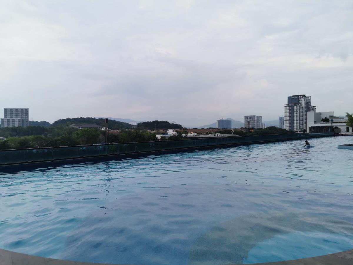 Apple Home 2 At Menara Simfoni, King Size Bed, Cheras, Nexflix, Wifi, Parking Seri Kembangan Exterior foto