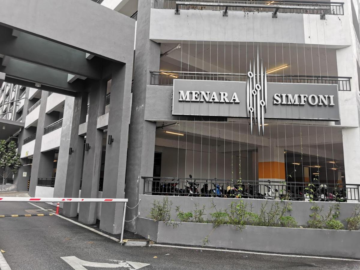 Apple Home 2 At Menara Simfoni, King Size Bed, Cheras, Nexflix, Wifi, Parking Seri Kembangan Exterior foto